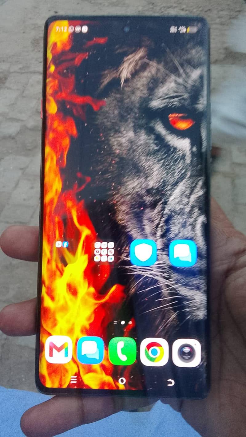 Tecno CAMON 40 Pro 6