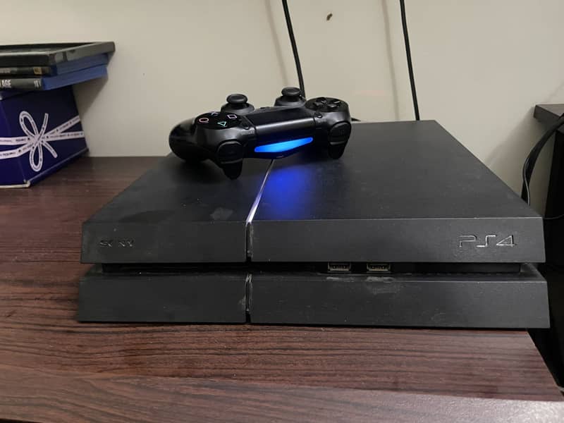 PS4 1TB 4