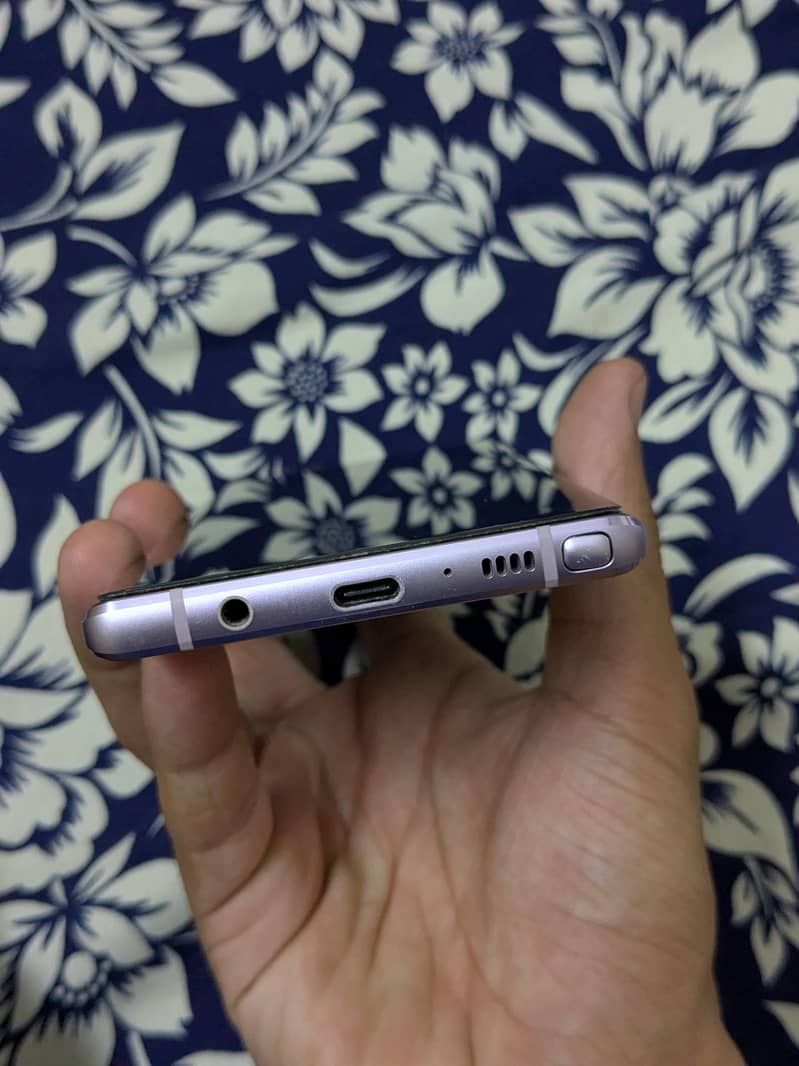 Samsung Mobile Note 9 3