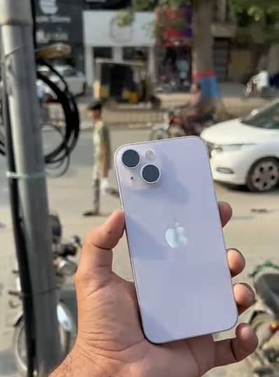 Apple iPhone 14