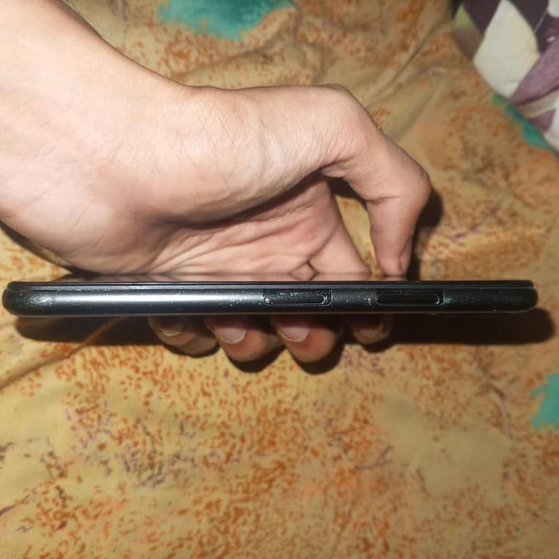 Apple iPhone X 3