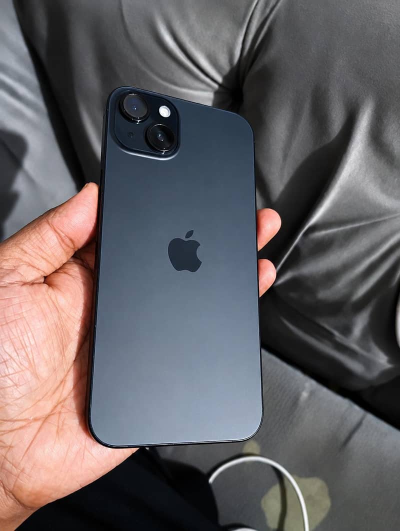 Apple iPhone 15 plus 1
