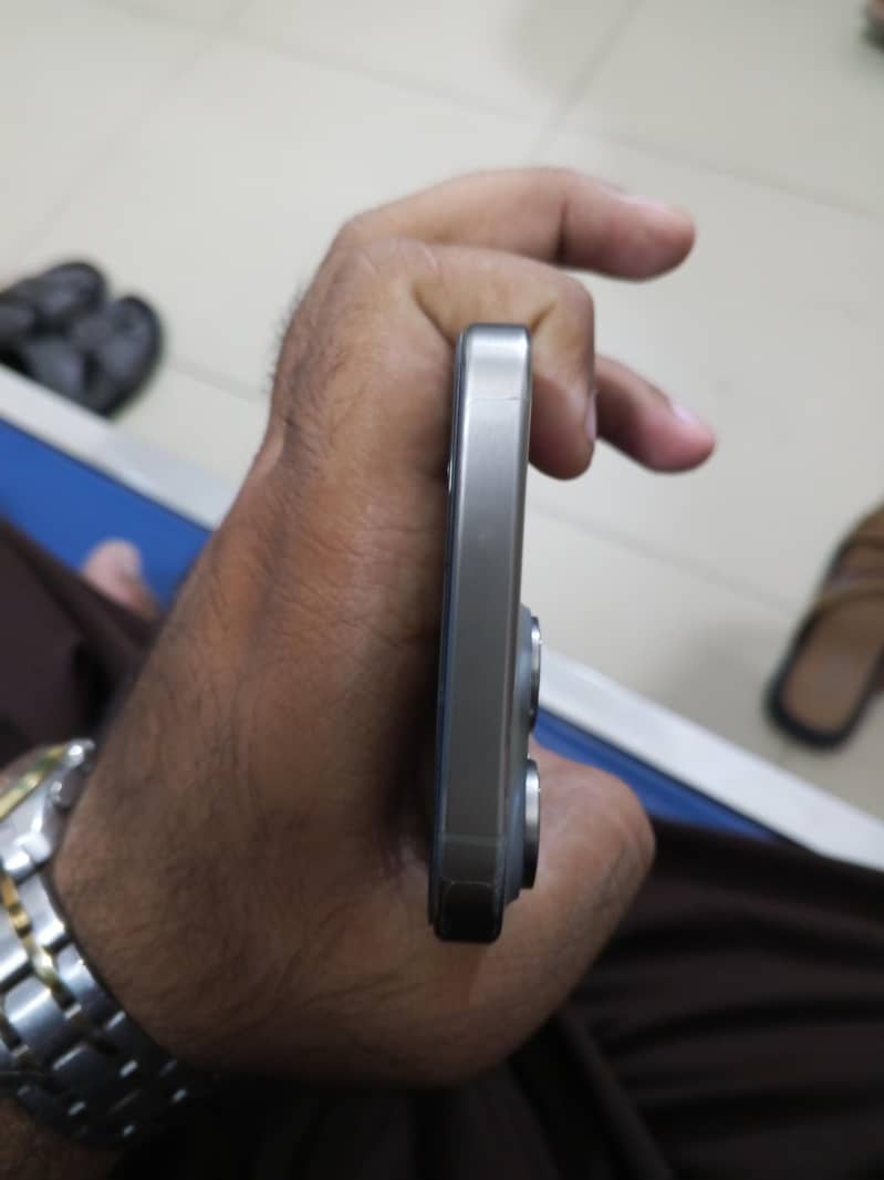 iphone 15 pro max 2