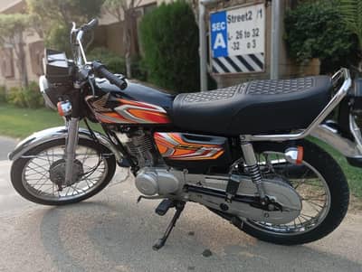 Honda 125 CG My call watsaap  https://wa. me/03297108320