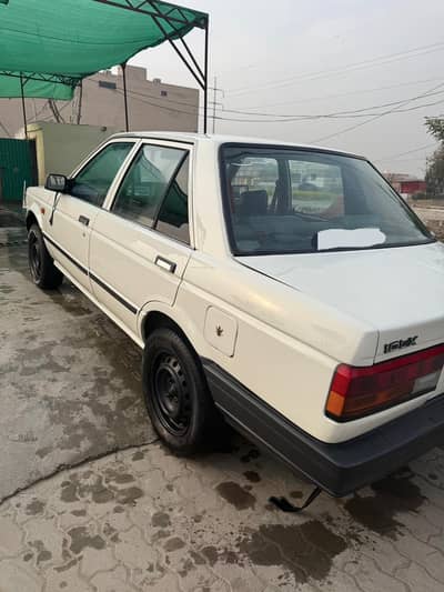 Nissan Sunny 1988