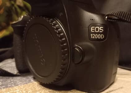 DSLR Camera with Accessories – Great Deal