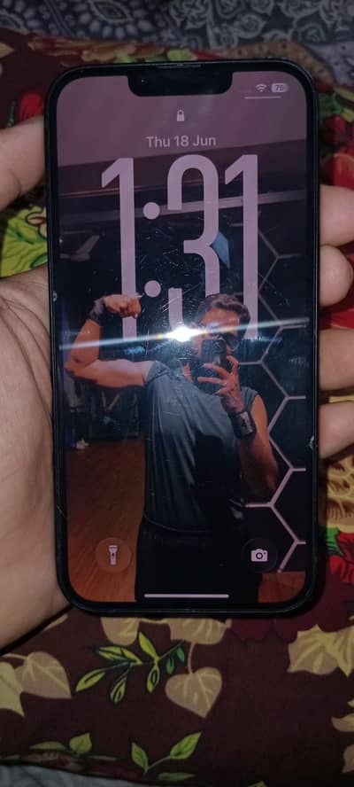Apple iPhone 13