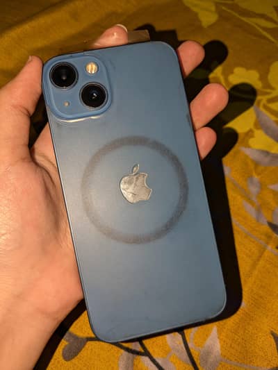 Apple iPhone 13