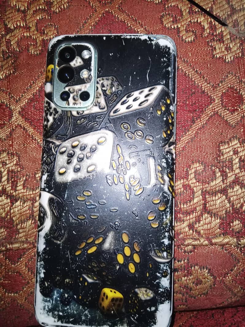 One Plus 9R 1