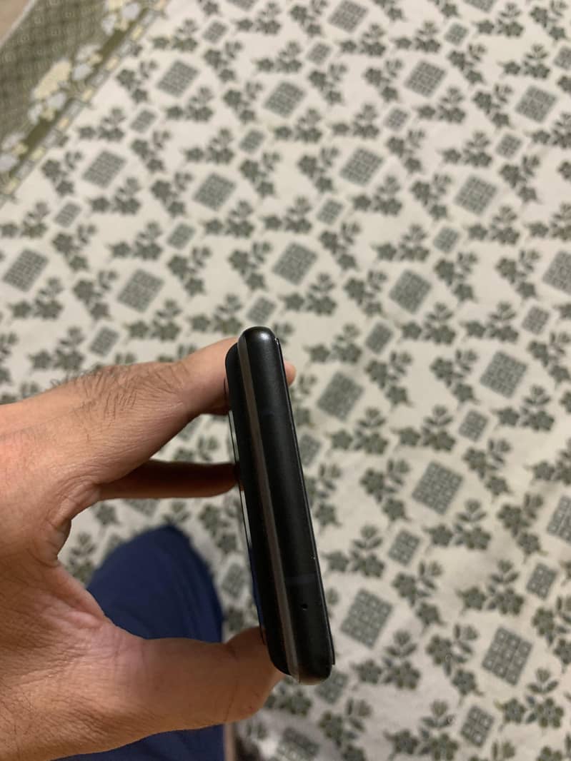 Google Pixel 6 4