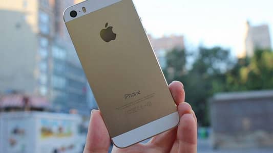 iPhone 5s 128GB full box Whatsapp no 03291198929