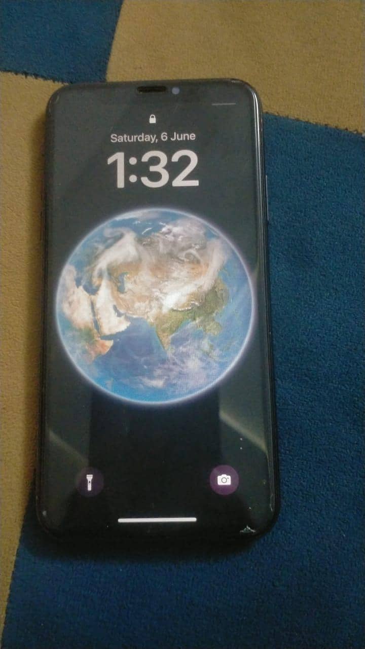 Apple iPhone X 3