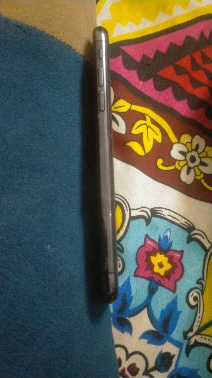 Apple iPhone X 6