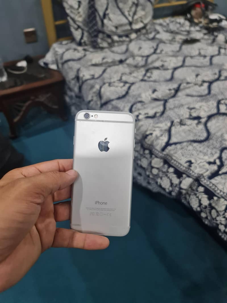 Apple iPhone 6 6
