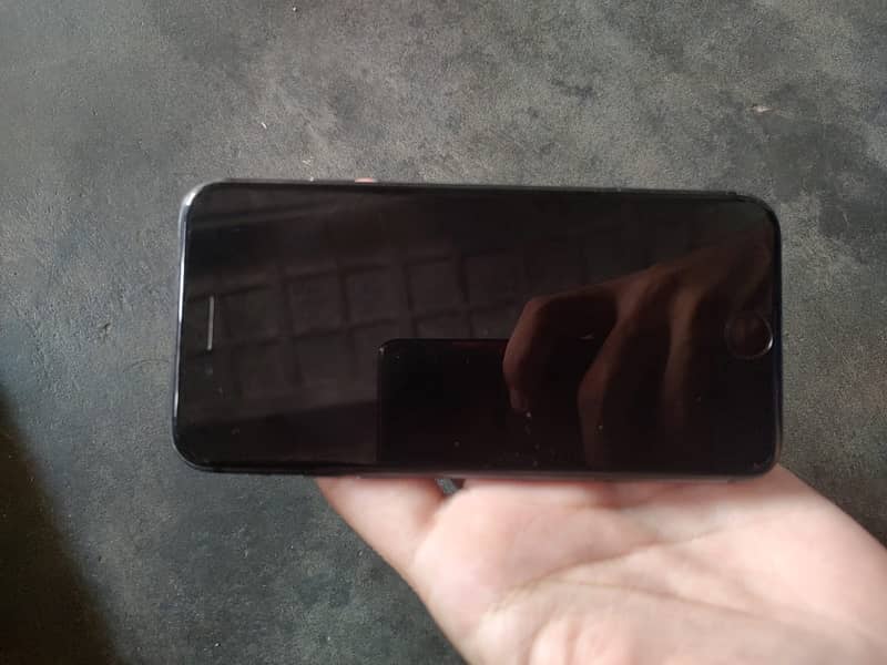 Apple iPhone 8 2