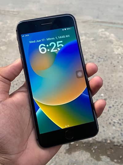 Iphone 8 plua 64 gb pta approved