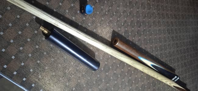 Snoker table cue for sale