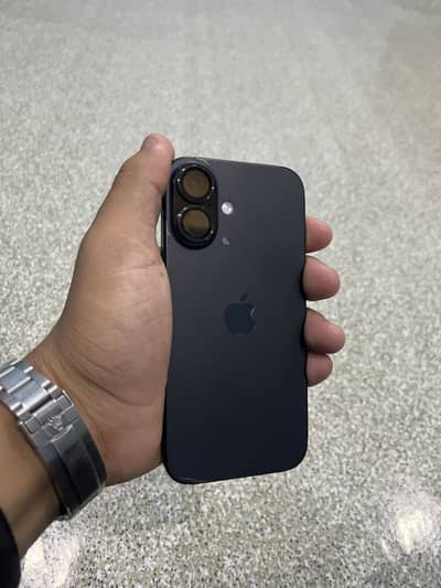 Apple iPhone 16