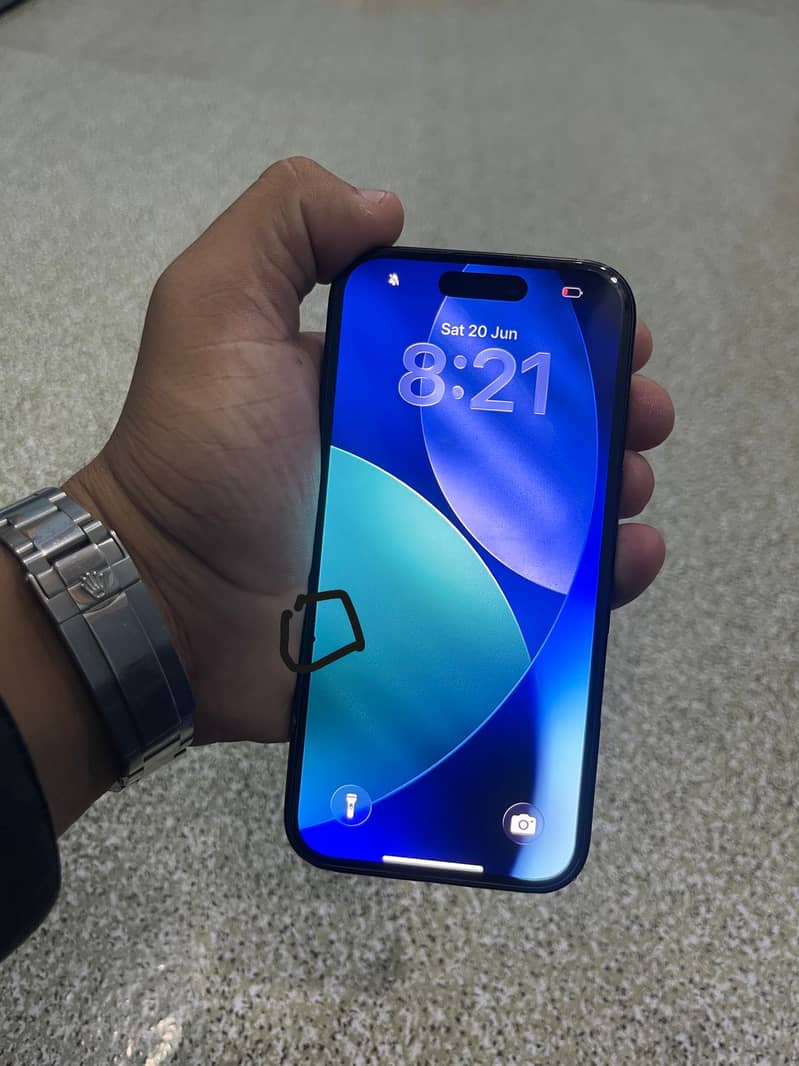 Apple iPhone 16 1