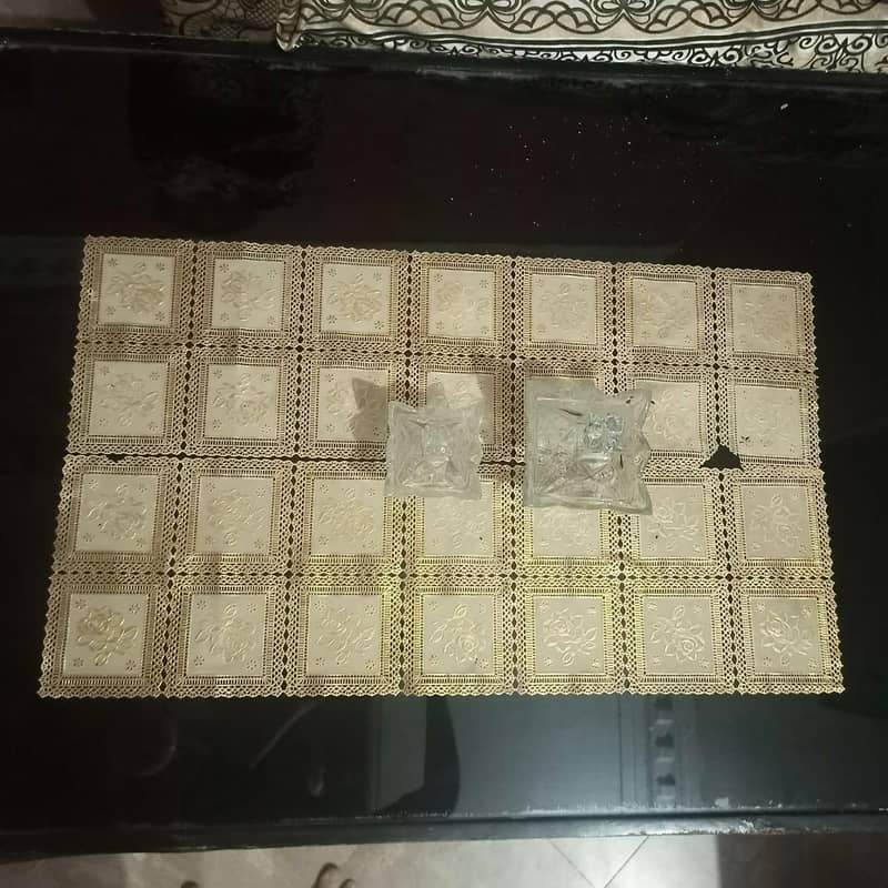Center Table 0