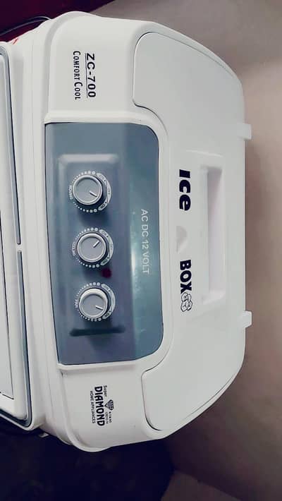 12 Volt Air Cooler / Ice Box Cooler ZC-700 – Excellent Condition