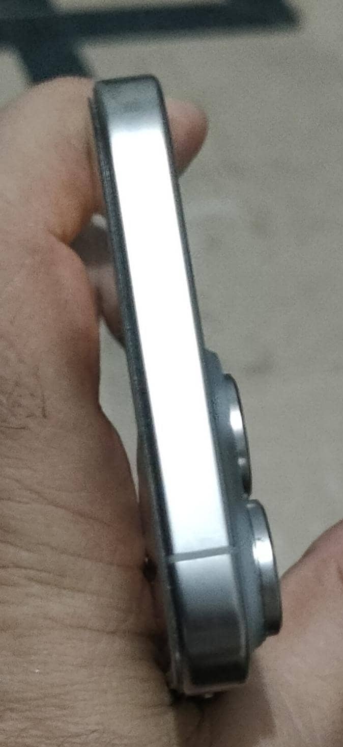 iphone 16 Pro max 2