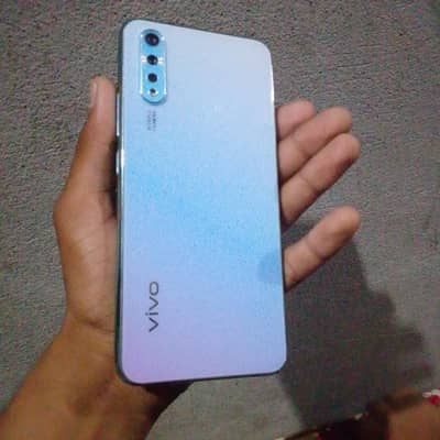 Vivo S1