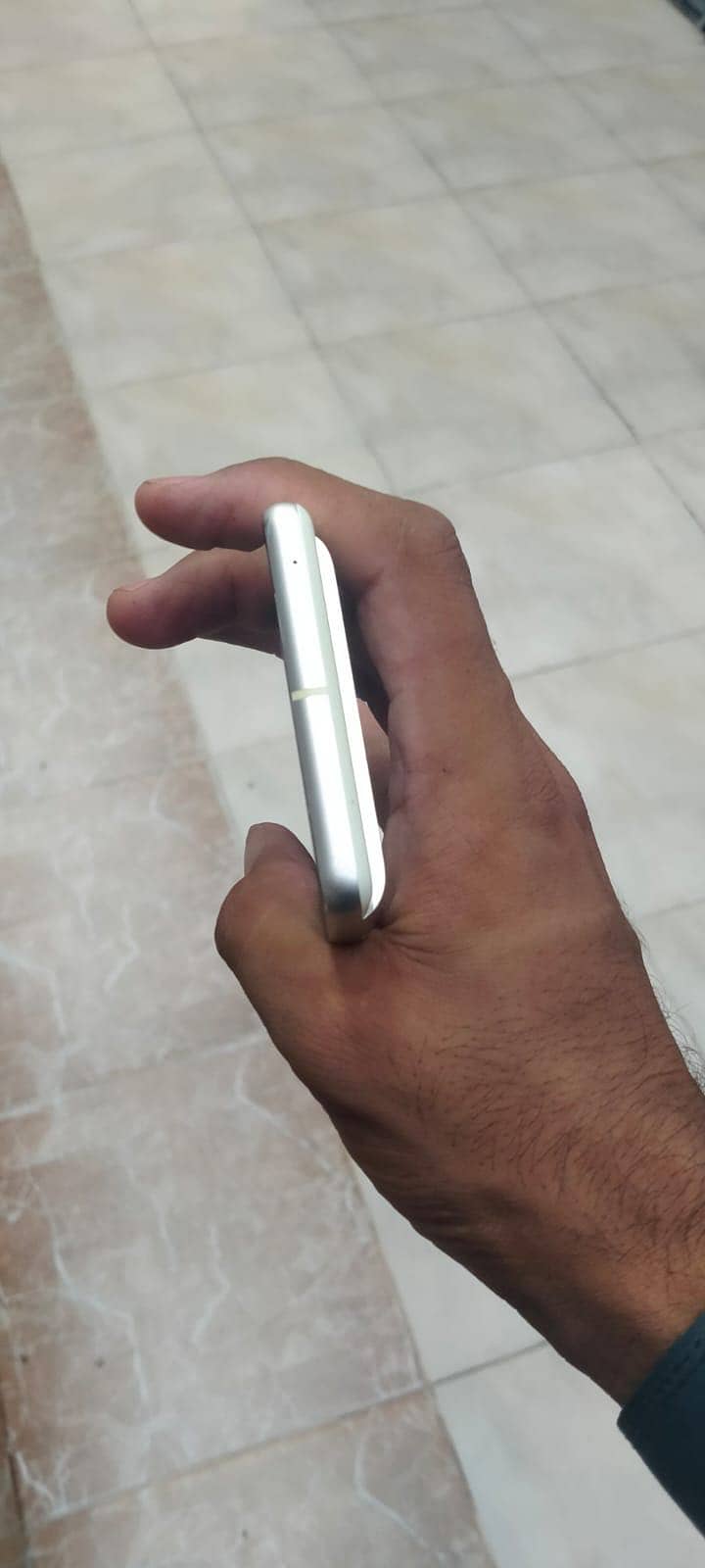 Google Pixel 7 5