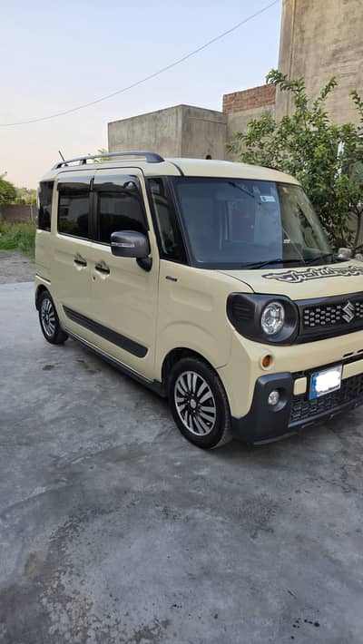 Suzuki Spacia GEAR top of the line HYBRID