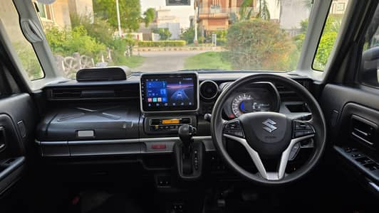 Suzuki Spacia GEAR top of the line HYBRID