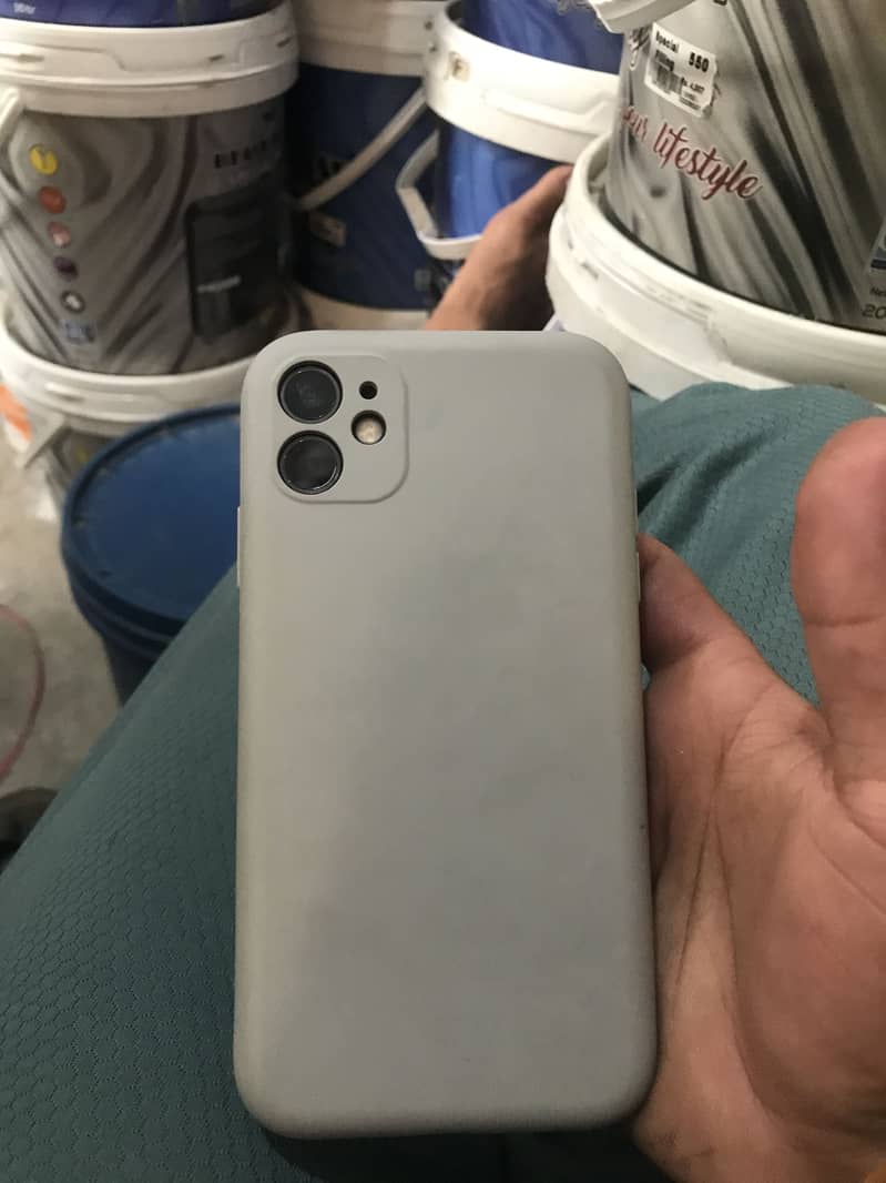Apple iPhone 11 4