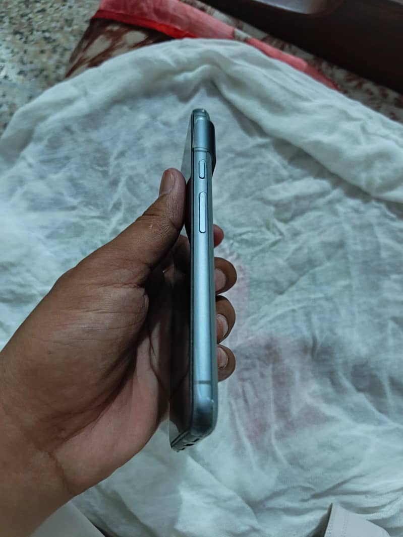Google Pixel 8 2