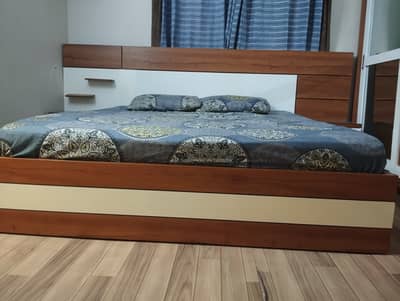 Complete Bedroom Set - Bed Set with Dresser & Wardrobe.