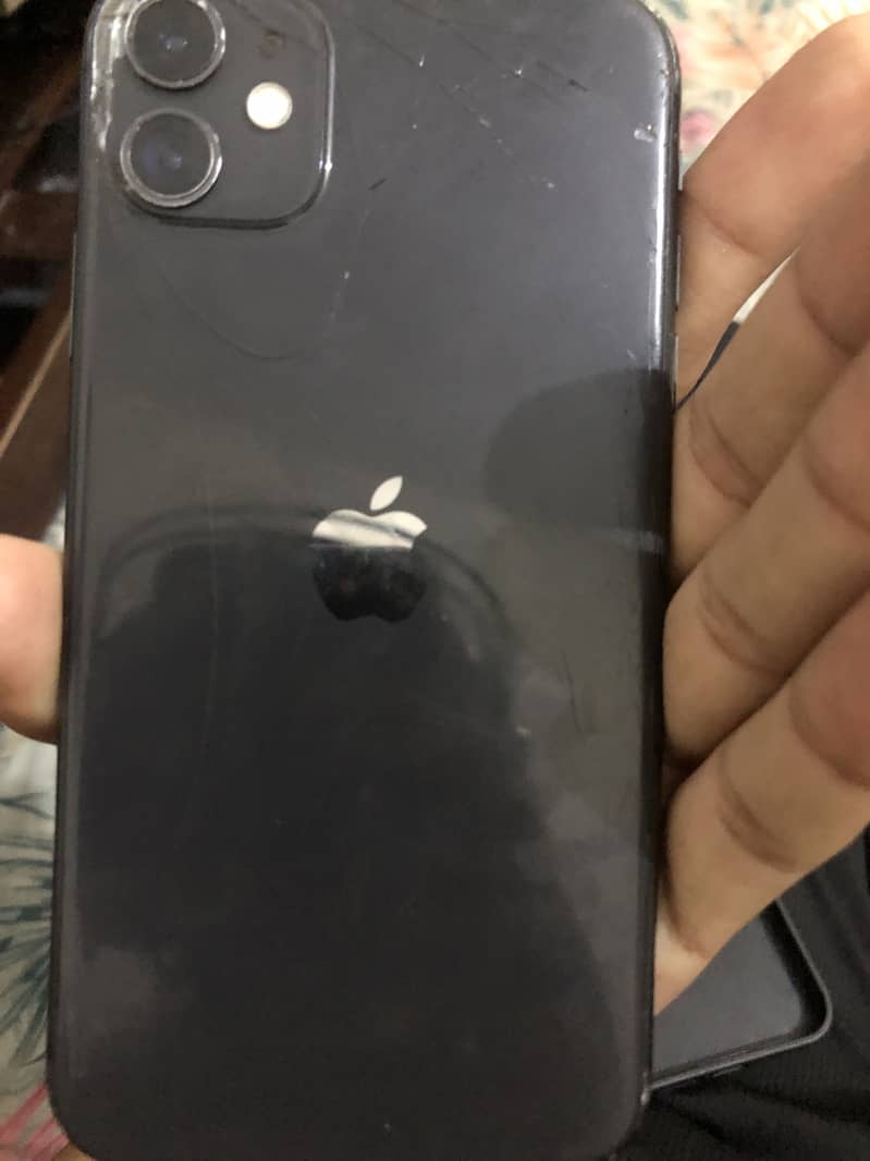 Apple iPhone 11 3