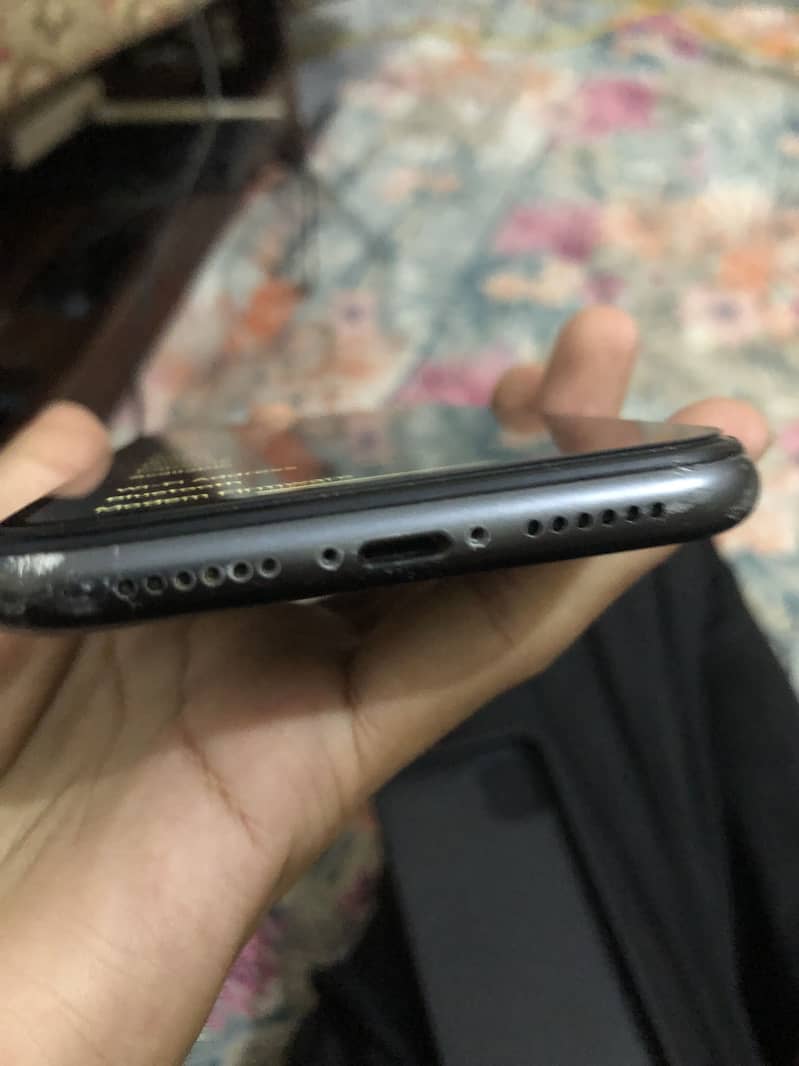 Apple iPhone 11 5