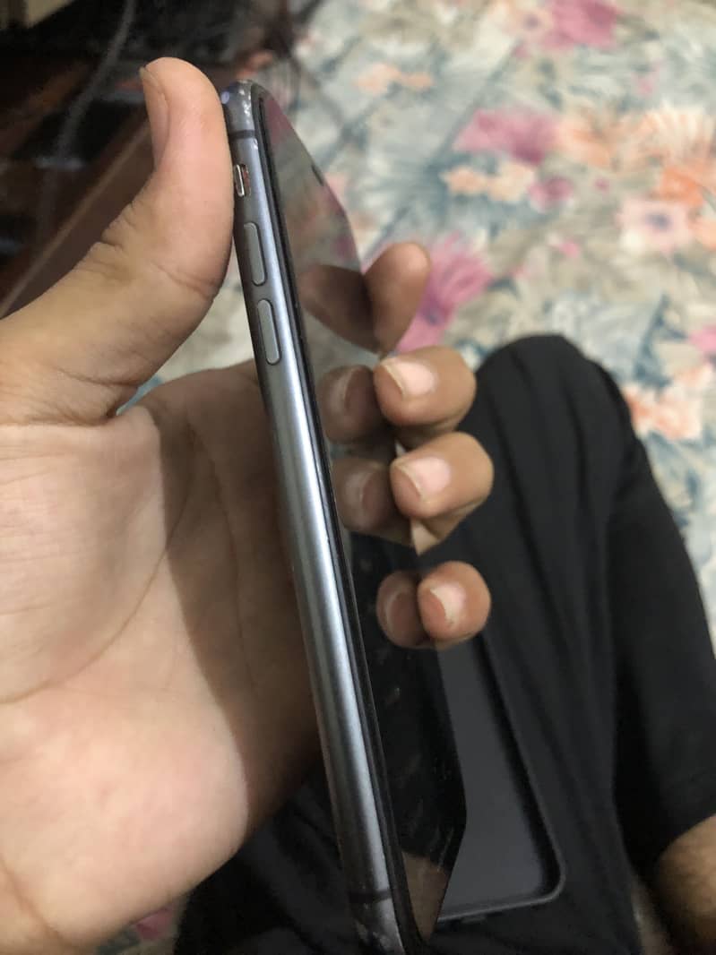 Apple iPhone 11 6