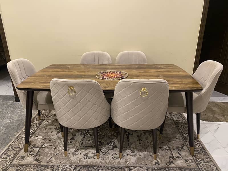 Dining table with 6 chairs 0