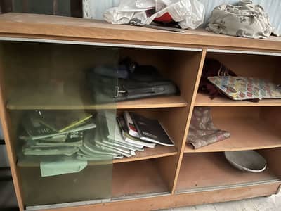 Urgent sales 6.5x4 showcase for crockery etc