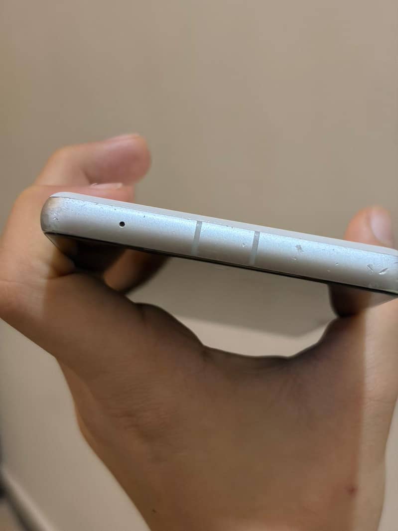google pixel 7a 4