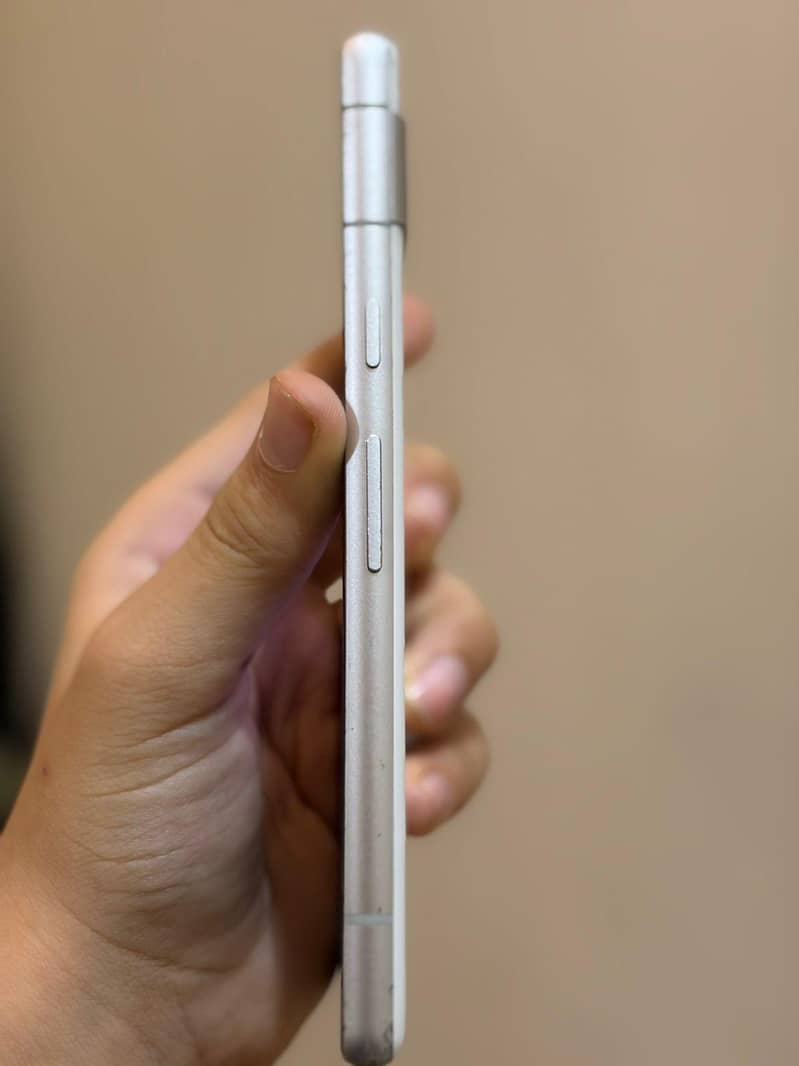 google pixel 7a 5