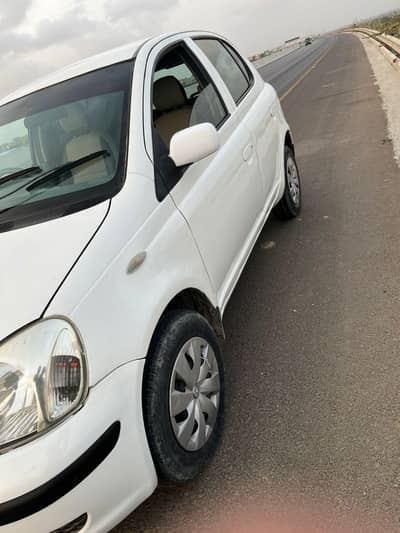Toyota Vitz 2001 (2006 Registered) – 1st Owner – Karachi Registered