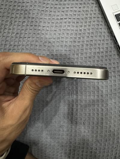 Iphone 15 pro max non pta factory unlocked 256gb panal changed Allokay