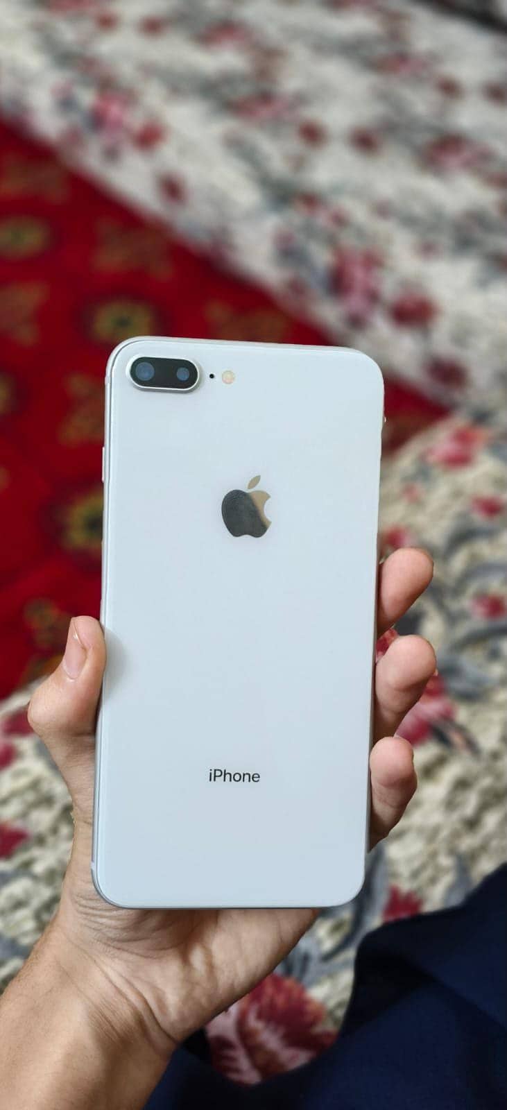 Apple iPhone 8 Plus 2