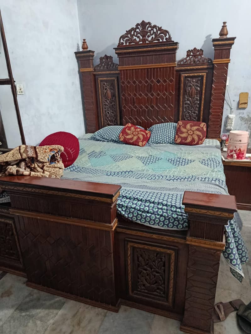used bed set good codition 0
