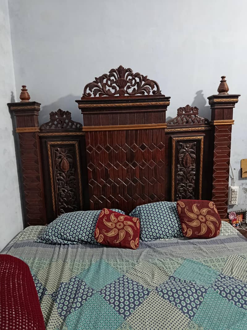 used bed set good codition 1