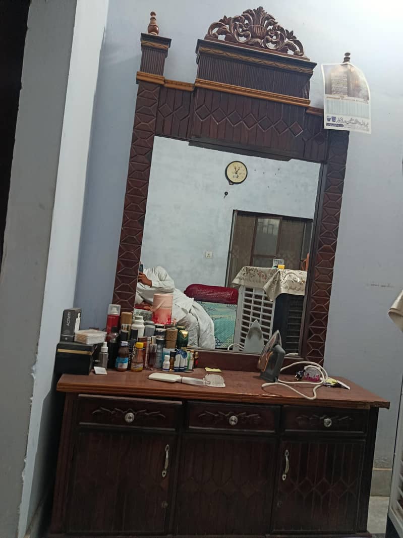 used bed set good codition 3