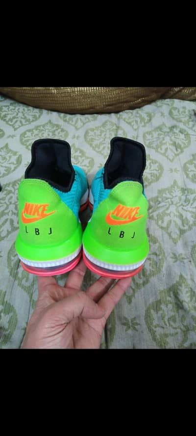Nike Lebanon James 16 oreo and 16 low air max brand new original 