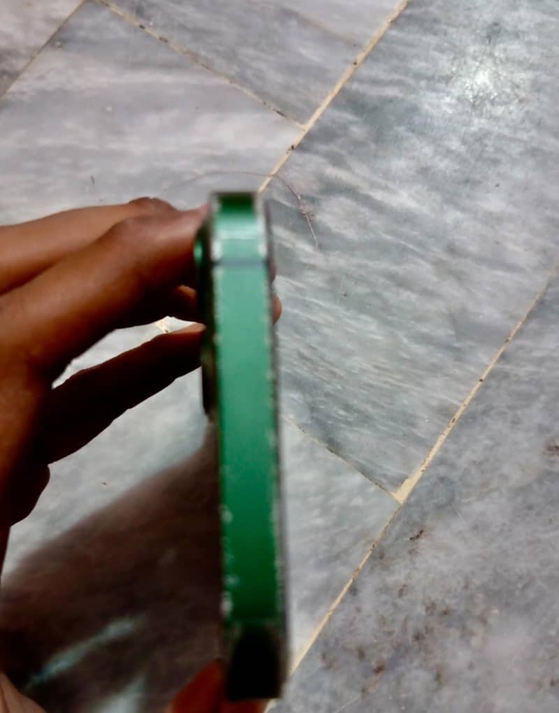 Apple iPhone 13 3
