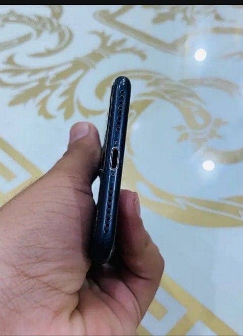 Apple iPhone 7 Plus 3
