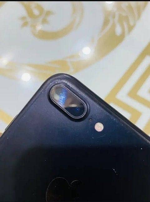 Apple iPhone 7 Plus 6